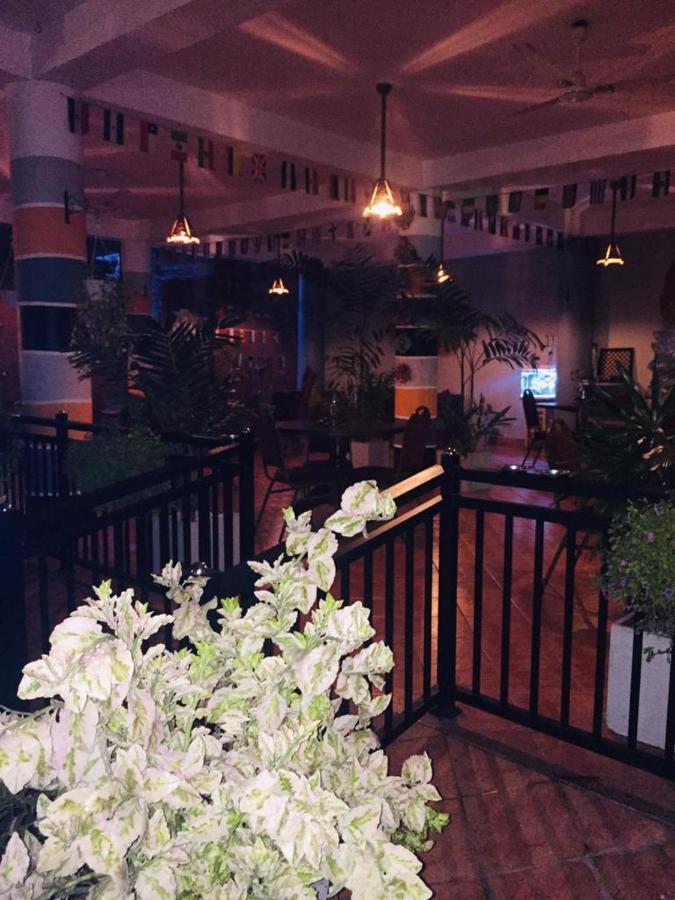 Crescent Resort كالي المظهر الخارجي الصورة